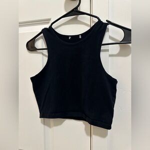 Pacsun black high neck cropped tank top
Size S, great condition!